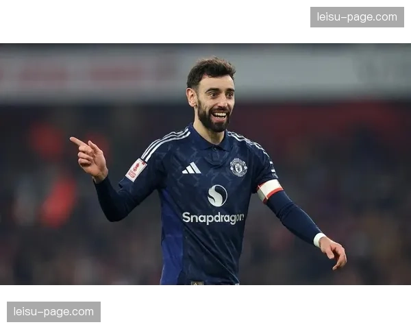 曼联马奎尔红牌下场影响比赛走势 十人应战艰难守住平局 曼联马奎尔红牌下场影响比赛走势 十人应战艰难守住平局